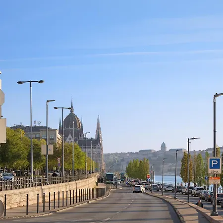 Danube & Buda Castle Views Steps From Parliament * Будапешт