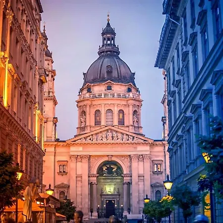 Danube & Buda Castle Views Steps From Parliament * Будапешт
